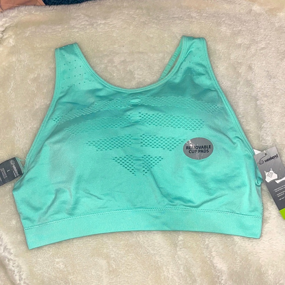 ❤️NEW!❤️Weekend Sports bra with removable Cup Pads